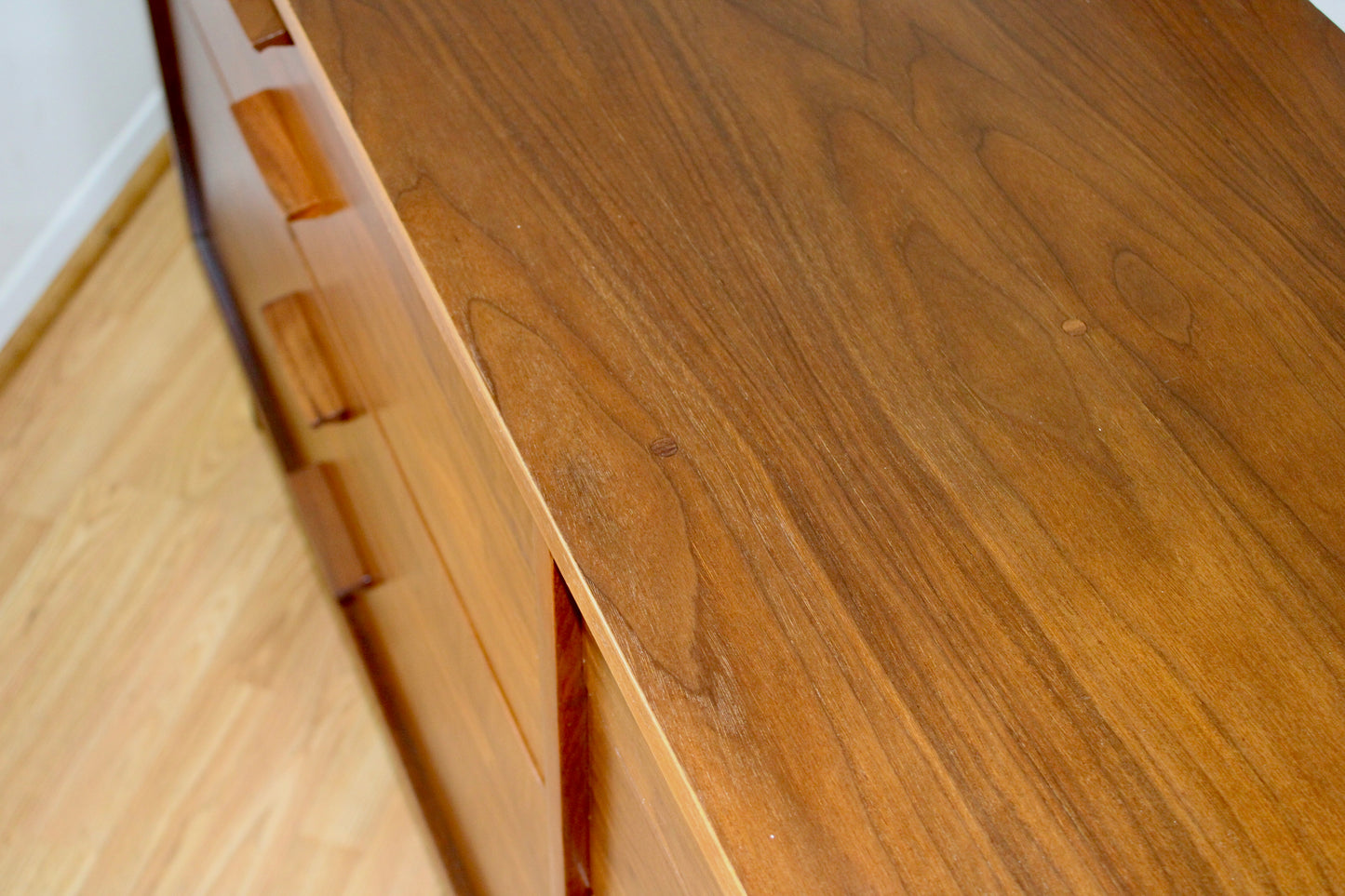 Richard Artschwager - Walnut 8 Drawer Double Dresser