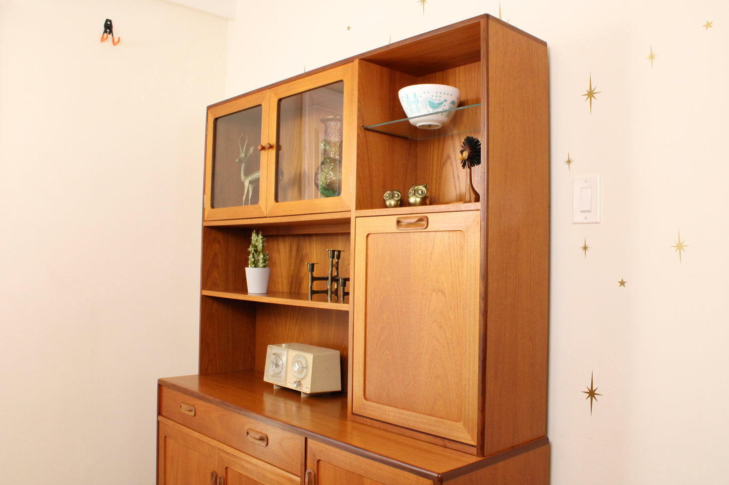 V.B. Wilkins - G Plan "Fresco" Teak Sideboard w/ Hutch
