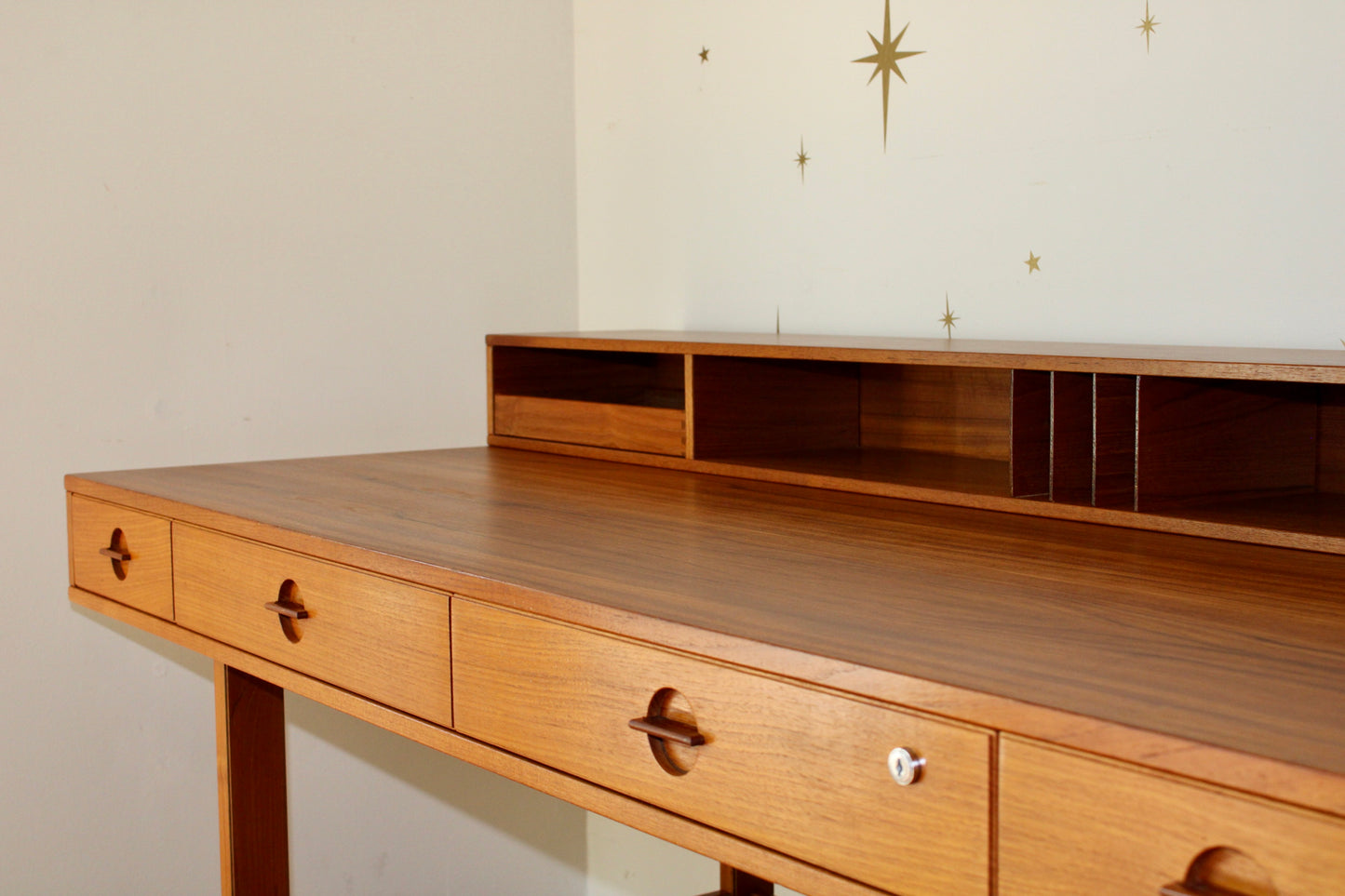 Peter Løvig Nielsen Teak Partners Desk