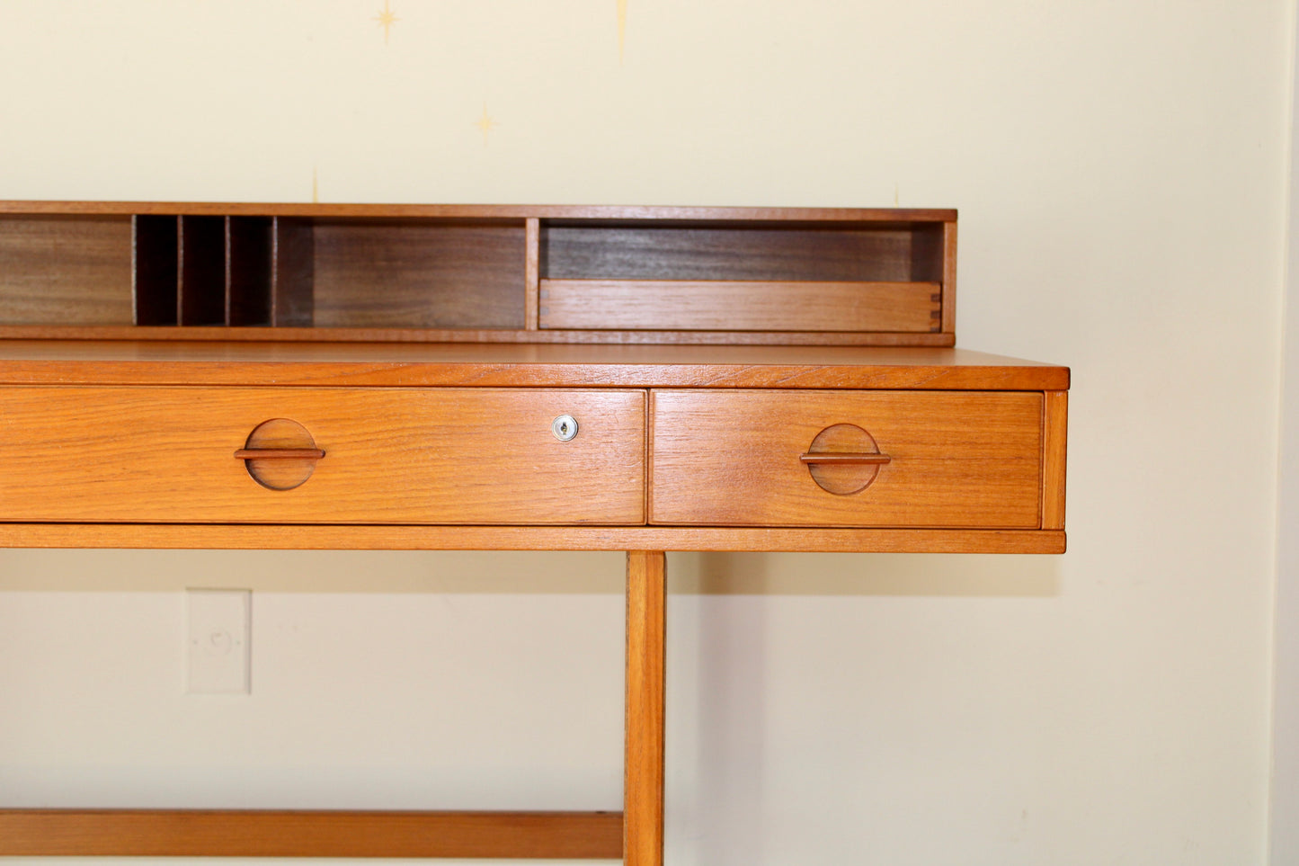 Peter Løvig Nielsen Teak Partners Desk