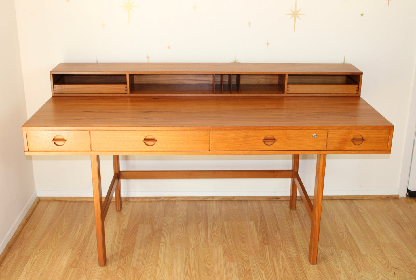 Peter Løvig Nielsen Teak Partners Desk