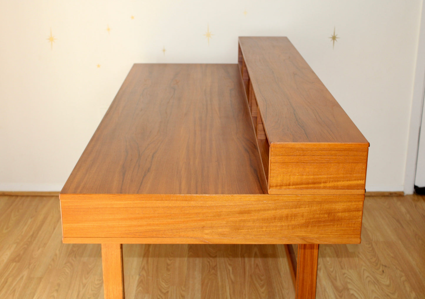 Peter Løvig Nielsen Teak Partners Desk