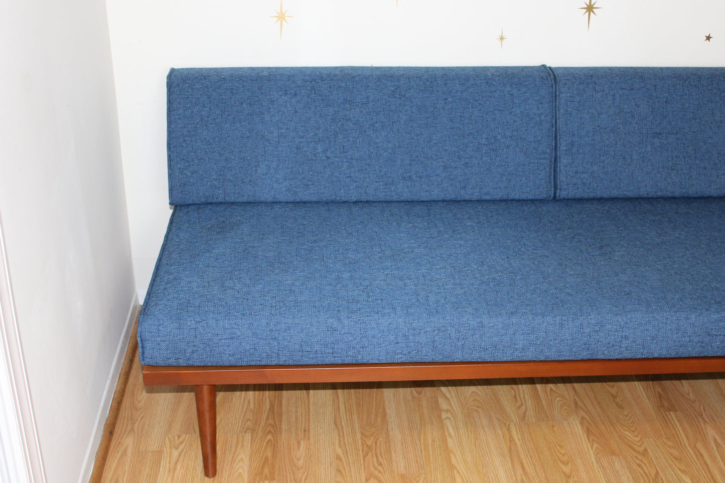 Casara Modern Classic Daybed