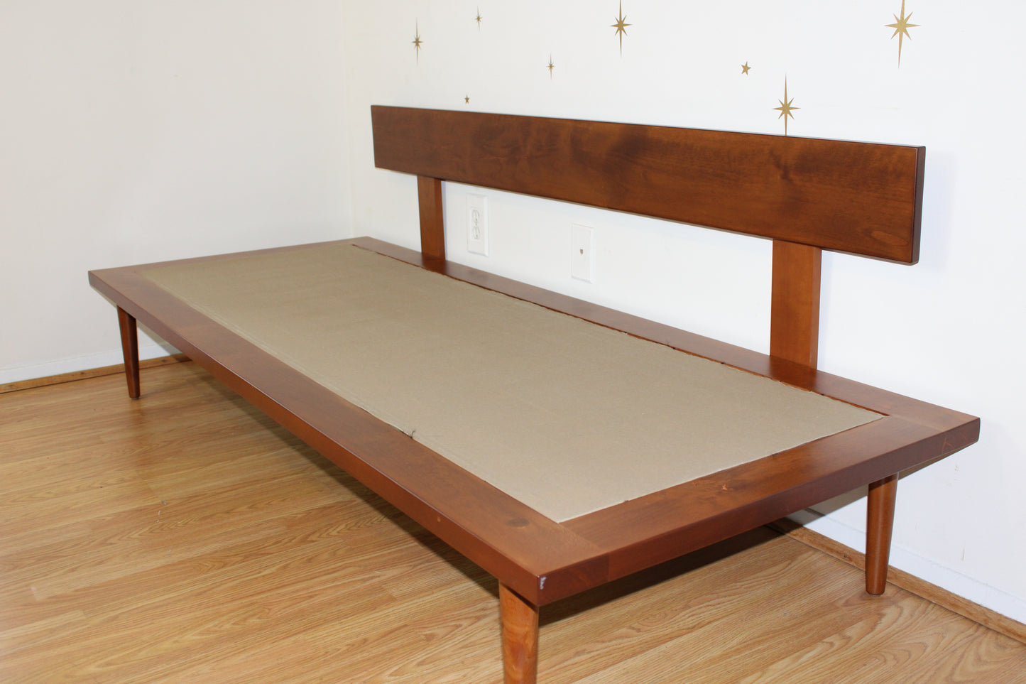 Casara Modern Classic Daybed