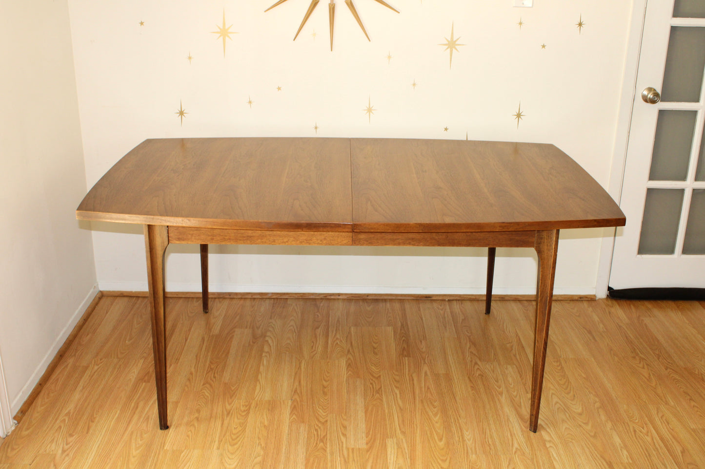 Broyhill Brasilia Dining Set