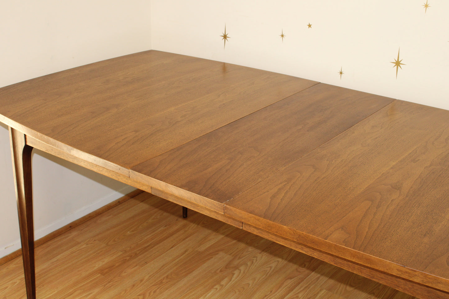 Broyhill Brasilia Dining Set