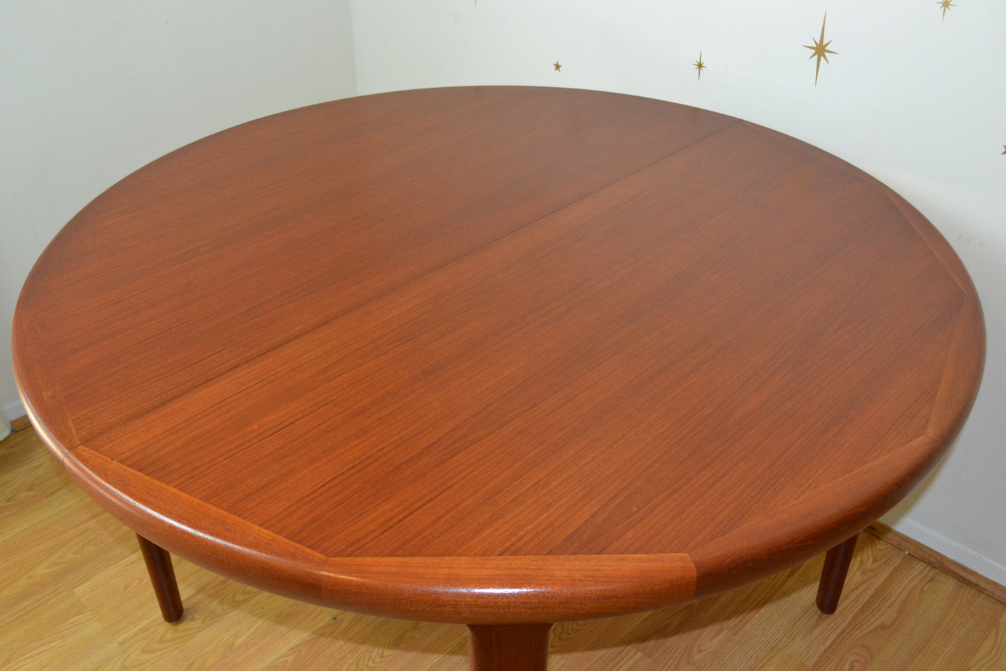Danish Teak Round to Oval Dining Table V.V.Møbler, Spøttrup