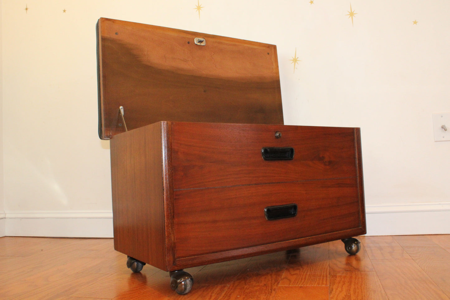 Lane Rolling Record Storage Bench