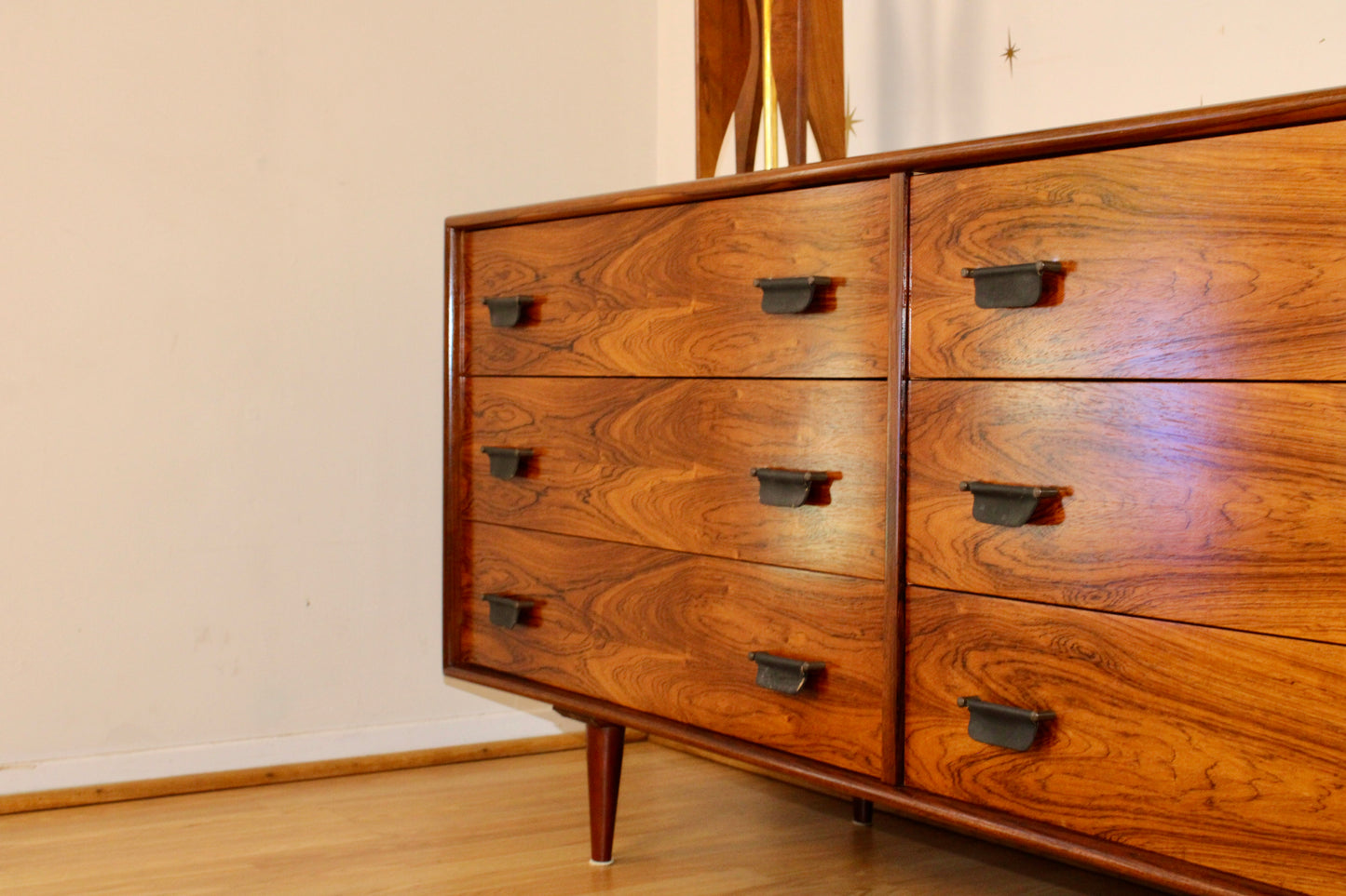 Mid-Century Modern Rosewood Long Dresser/Credenza
