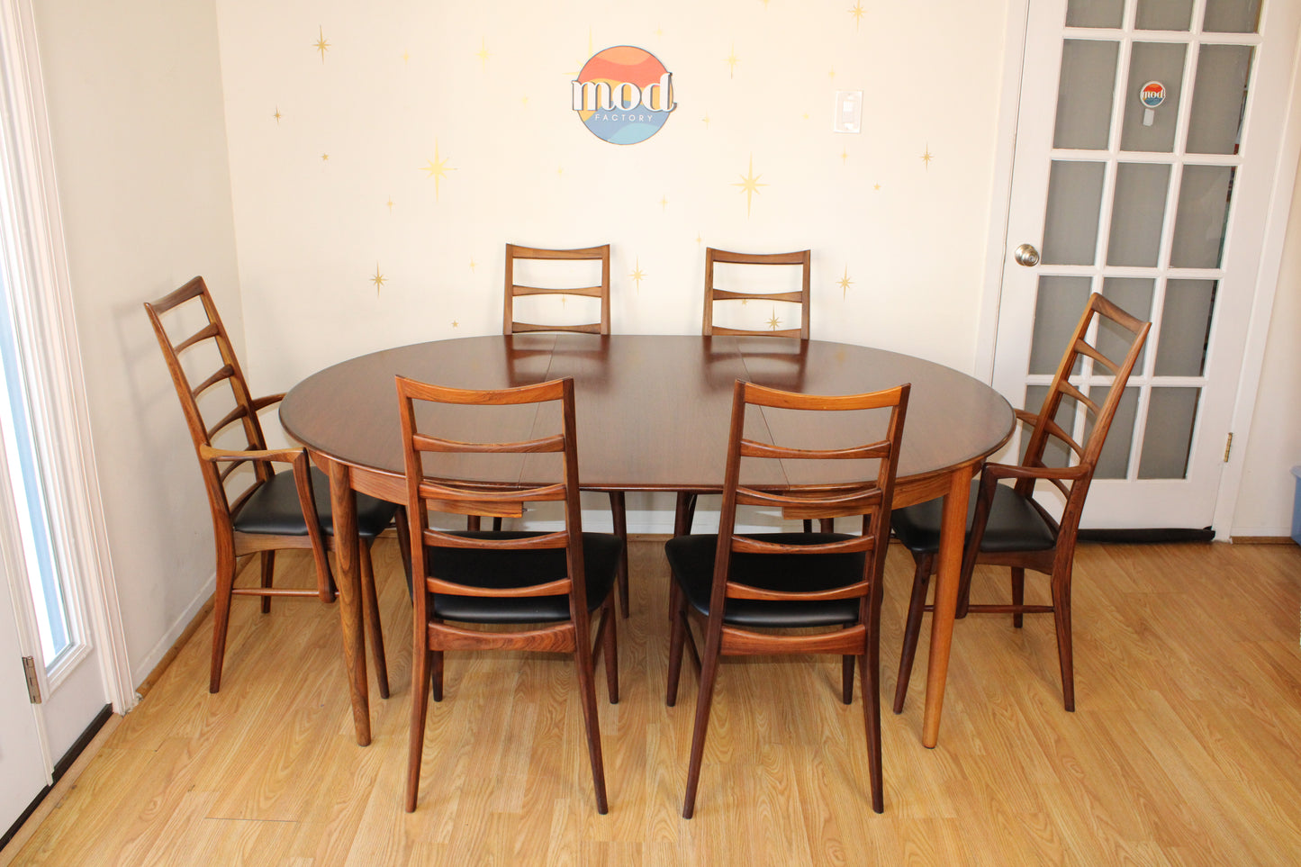 Danish Rosewood Expanding Dining Table w/ 2 leaves