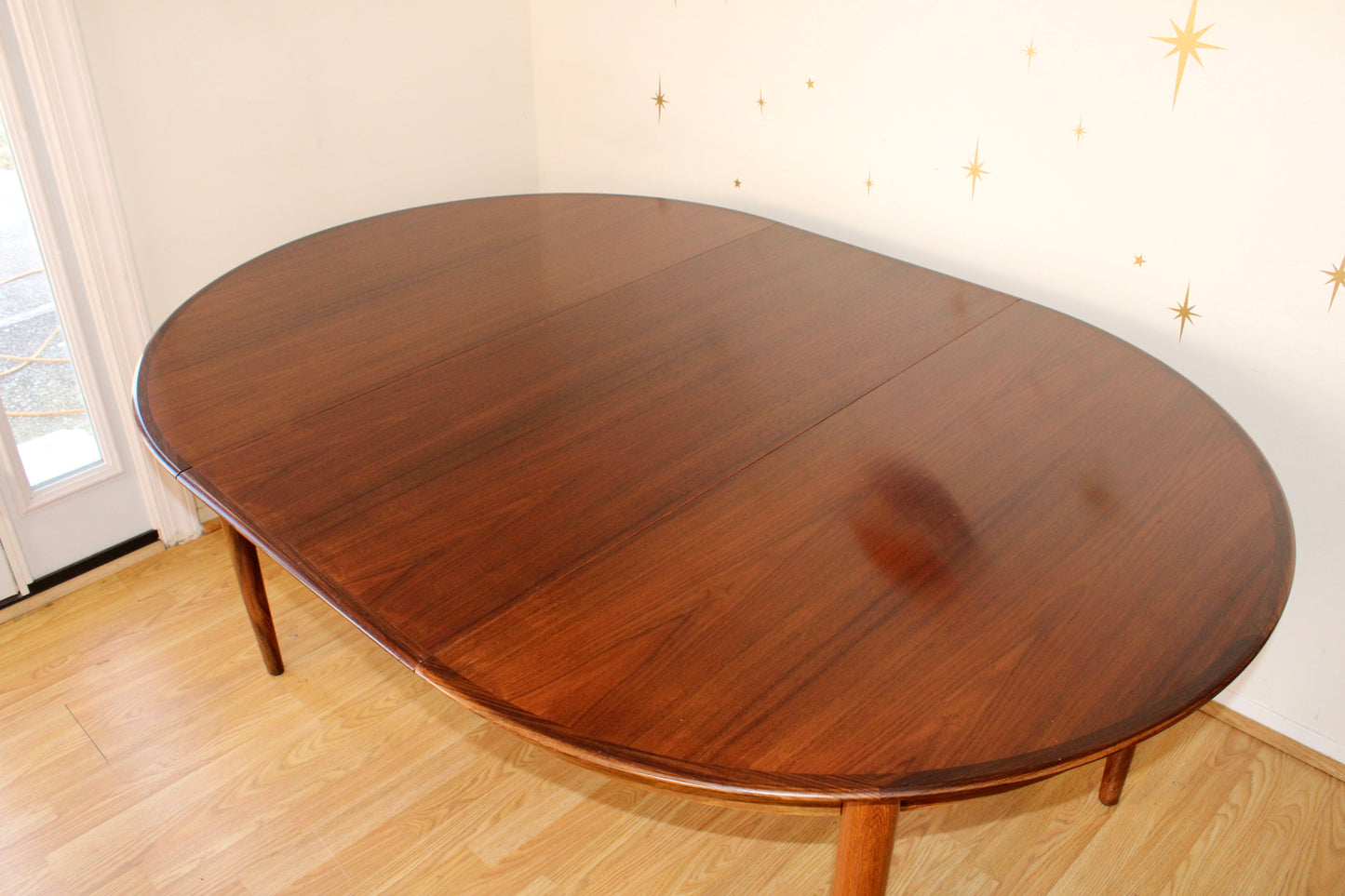 Danish Rosewood Expanding Dining Table w/ 2 leaves
