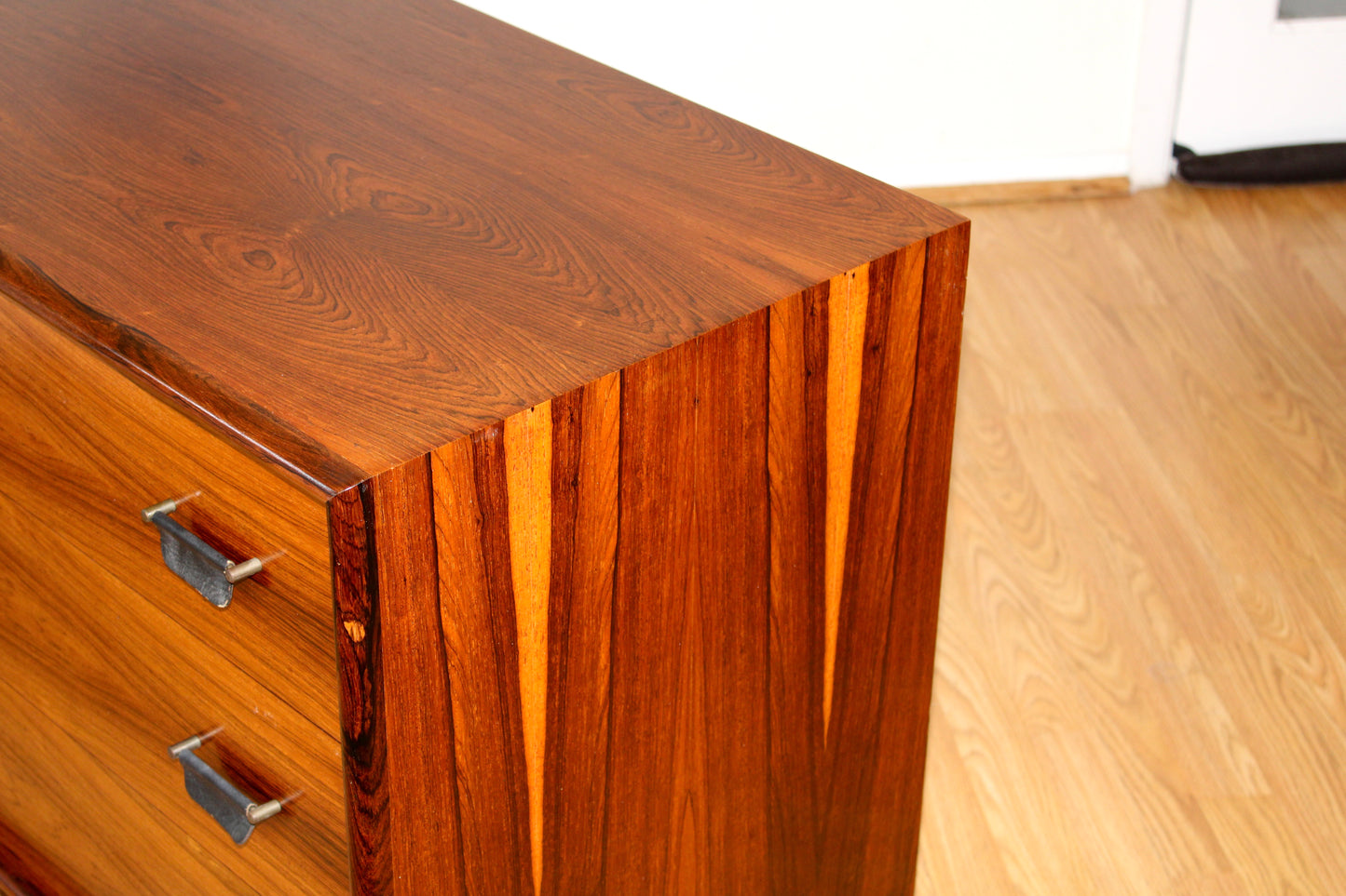 Mid-Century Modern Rosewood Long Dresser/Credenza