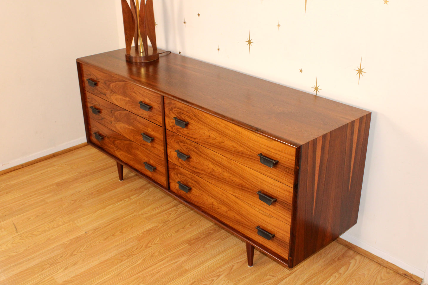 Mid-Century Modern Rosewood Long Dresser/Credenza