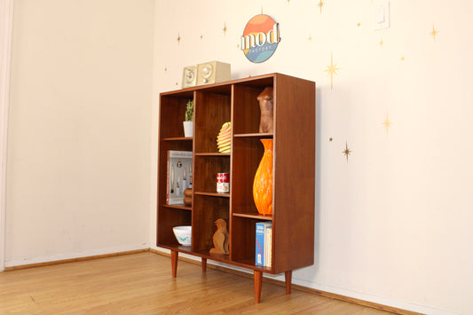 Danish Teak Compact Display/Bookcase by Hansen & Guldborg