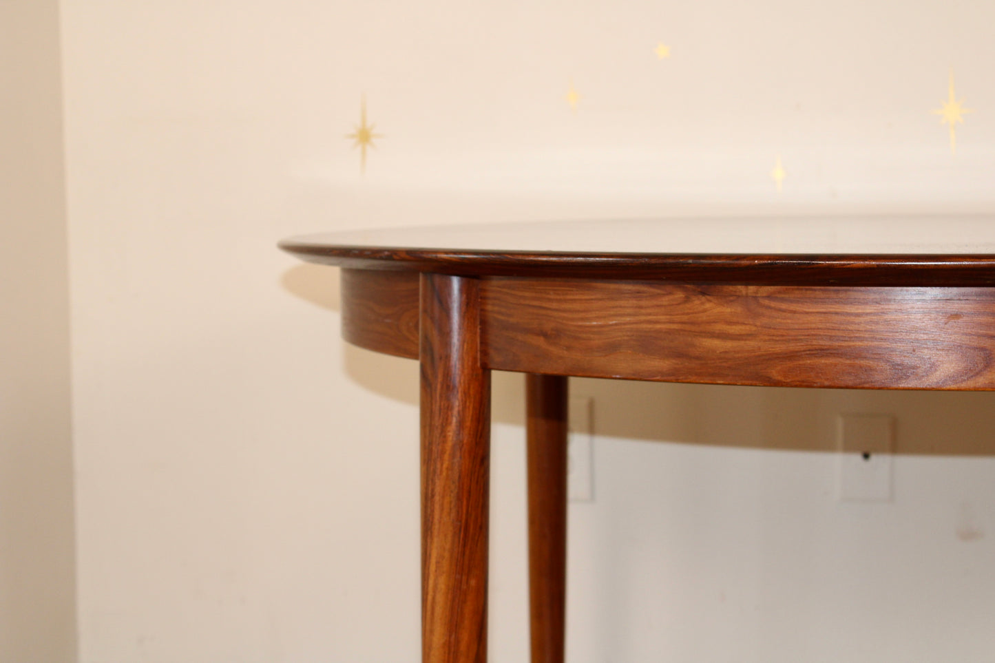 Danish Rosewood Round-to-Oval Dining Table w/ 2 Leaves