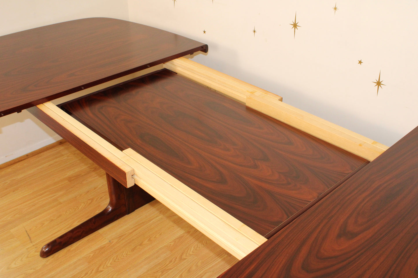 Danish Rosewood Expanding Dining Table w/ 2 Leaves