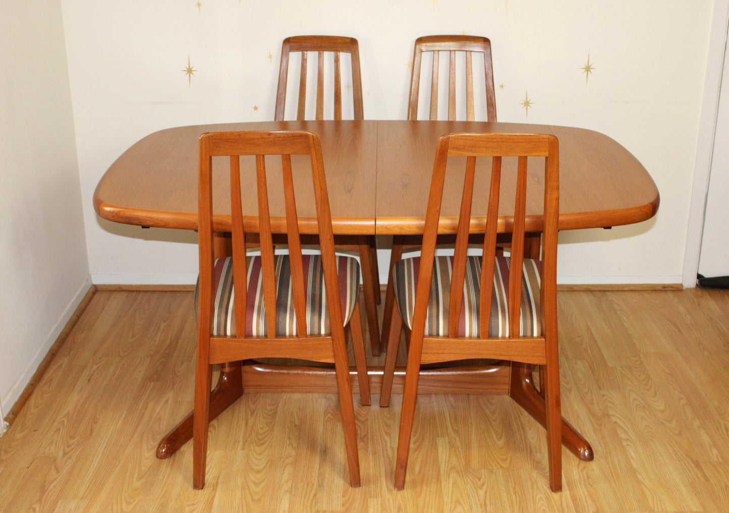 Danish Modern Teak Dining Table w/ 2 Leaves