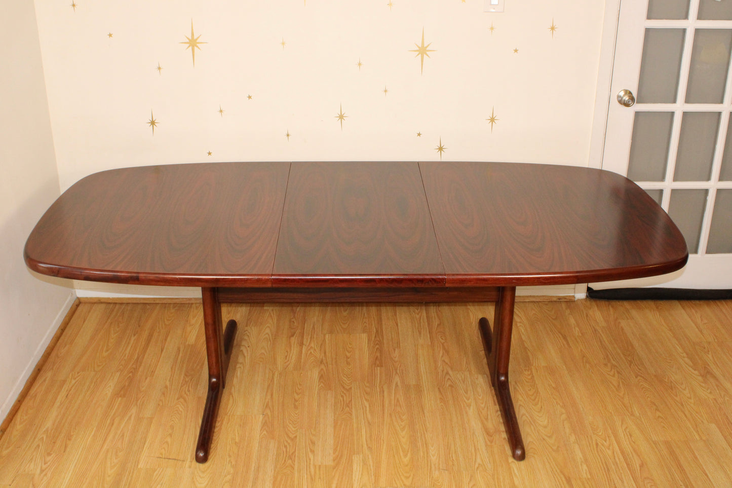 Danish Rosewood Expanding Dining Table w/ 2 Leaves
