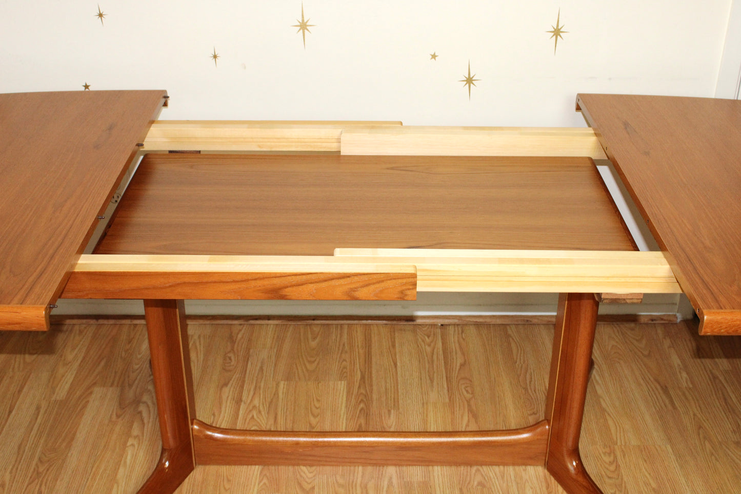 Danish Modern Teak Dining Table w/ 2 Leaves