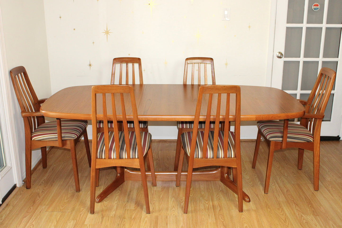 Danish Modern Teak Dining Table w/ 2 Leaves