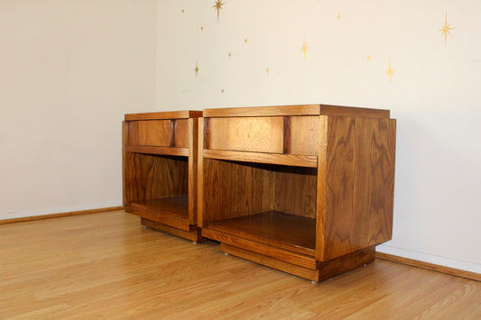 Pair of Vintage Cubist Oak Nightstands by Lane