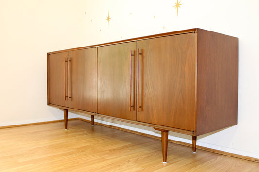 Mid-Century Modern 4-Door Walnut Credenza/Sideboard